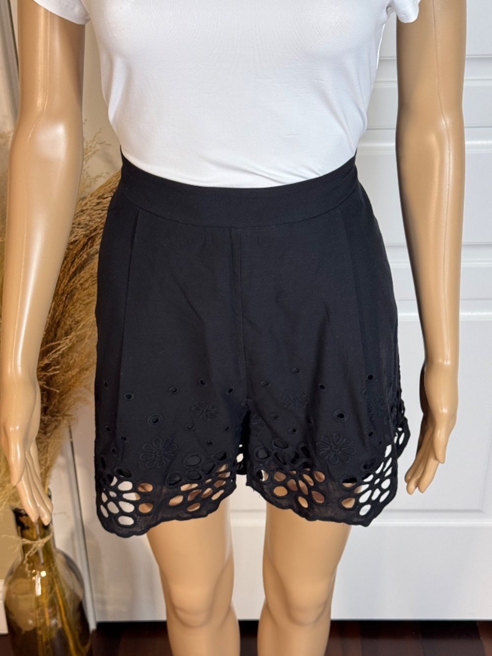 BLACK HIGH WAIST SHORTS WITH FLORAL EYELETS SIZE SMALL - NWT - Picture 7 of 14